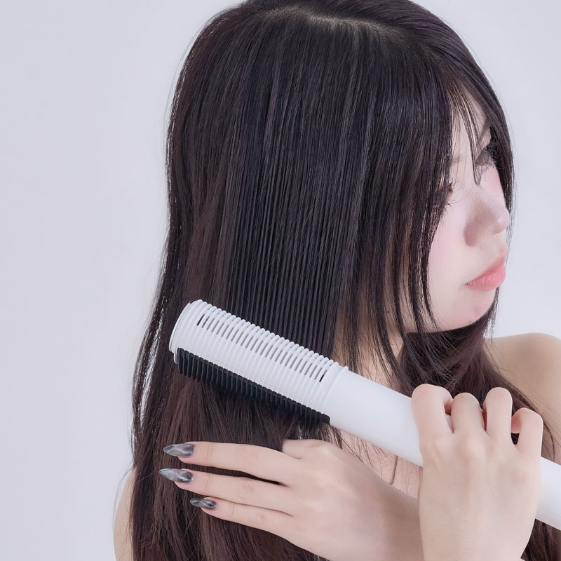 エレメアコームストレイナー女性スタイリング