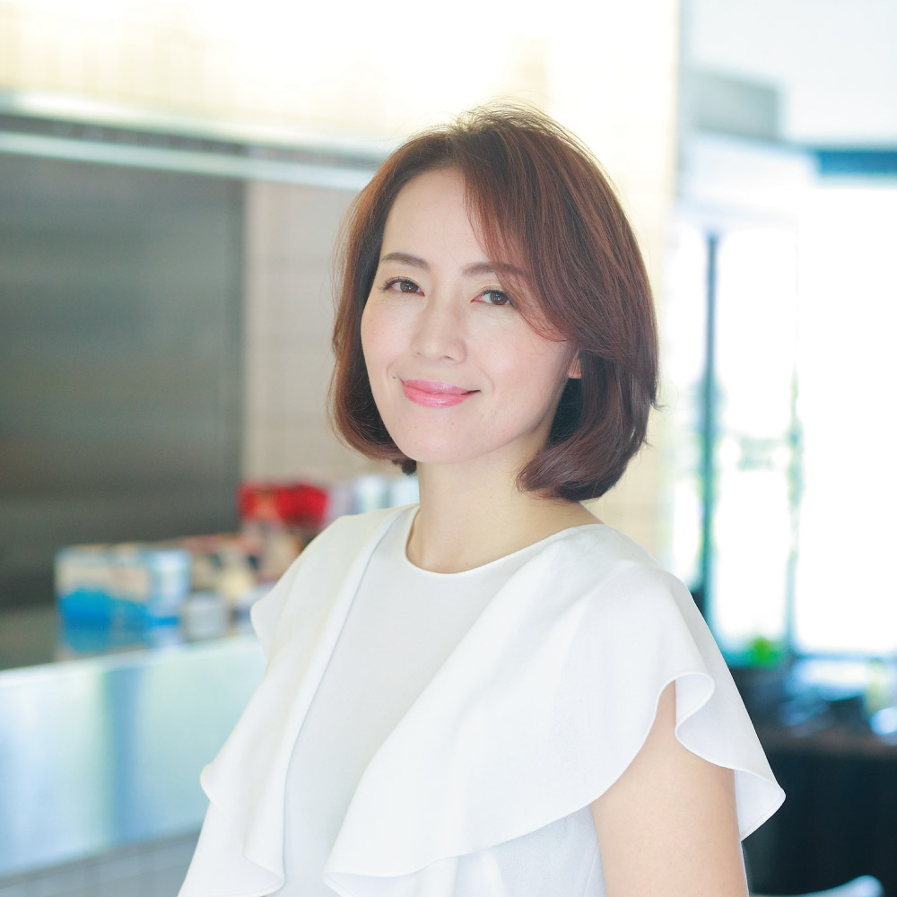 ミディアムヘアスタイリング