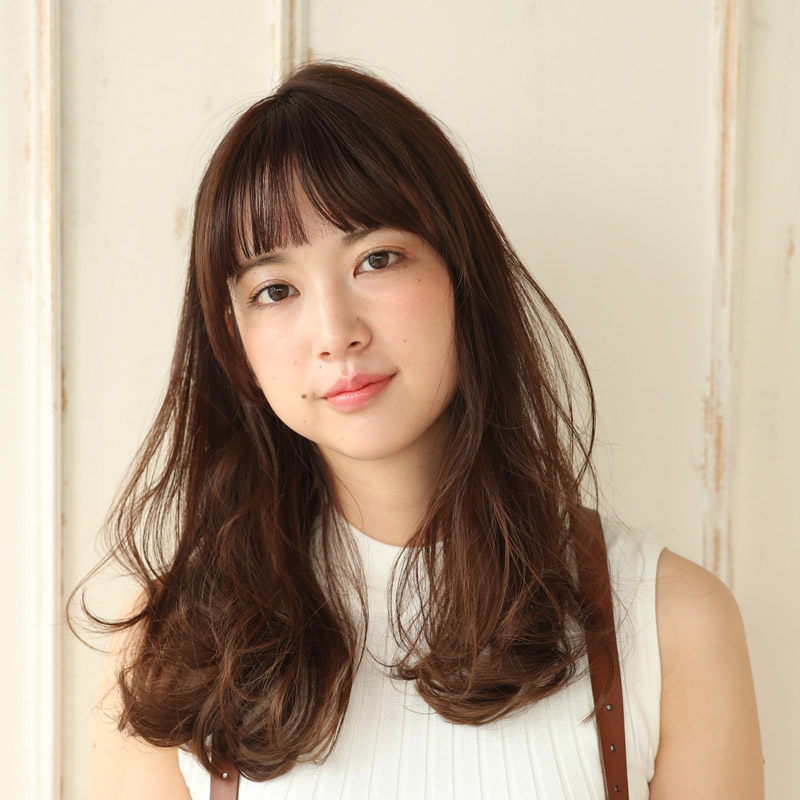 カールアイロンスタイリング仕上げ